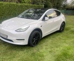 Tesla model Y - 4